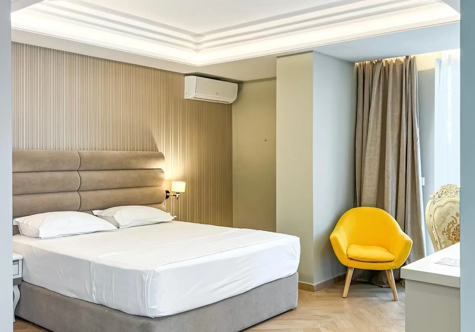 Fafa Aqua Blue Hotel Golem  Albania